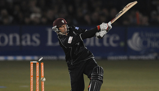 Daneben! Peter Trego und sein Team Somerset verloren das erste Cricket-Spiel der Saison gegen Titelverteidiger Sussex