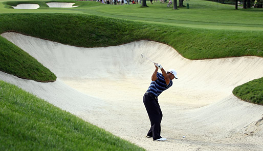 Tiger Woods ist zurück auf dem Green - mehr oder weniger. Beim Memorial Tournament hat er sich kurzzeitig in den Bunker verirrt