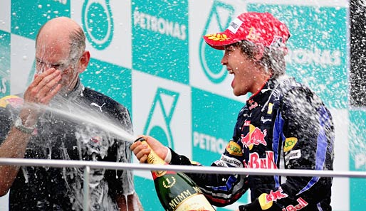 Der sogenannte "Design-Guru" durfte bei Red Bull schon einige Siege gemeinsam mit Sebastian Vettel (r.) feiern