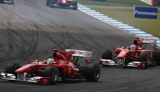Der Aufreger des Rennens dann in Runde 50: Kurz nach dieser Aufnahme lässt Massa Teamkollege Alonso durch