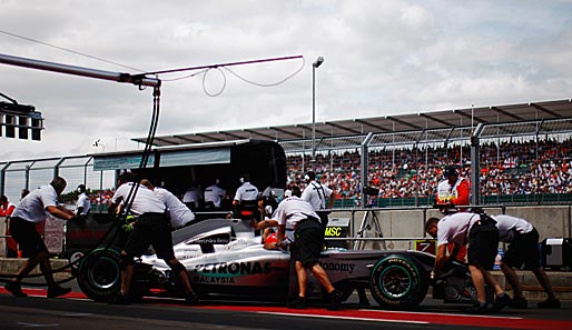 Michael Schumacher zog gegen Nico Rosberg wieder mal den Kürzeren: Nur Platz 10 für den Ex-Weltmeister, Rosberg schaffte im Mercedes immerhin Position fünf