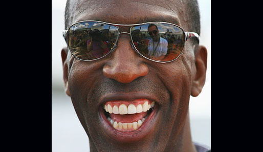 Ein strahlendes Lachen hatte Leichtathletik-Legende Michael Johnson aufgelegt. Er war für die Laureus-Stiftung in Silverstone auf Mission