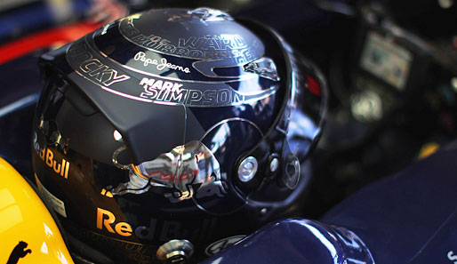 Sebastian Vettel brachte zum Jubiläum ein neues Helm-Design mit. Sieht irgendwie stylisch aus