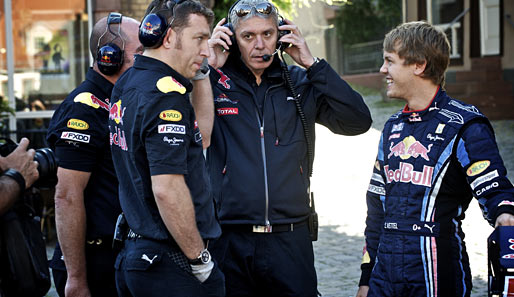 Auch seine Entourage, die Crew vom österreichischen Team Red Bull Racing, durfte dabei natürlich nicht fehlen