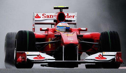 Im 1. Training war Fernando Alonso in seinem Ferrari mit Abstand der schnellste Mann im Regen von Spa