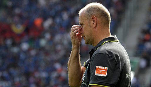 Zurück blieb ein völlig enttäuschter Werder-Trainer Thomas Schaaf - absoluter Bundesliga-Fehlstart für die Bremer