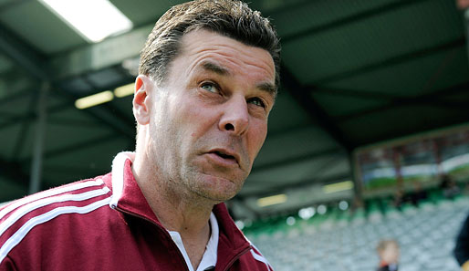 Der Trainer: Dieter Hecking. Löste im Dezember 2009 Michael Oenning ab. Der 46-Jährige trainierte in der Bundesliga zuvor Alemannia Aachen und Hannover 96