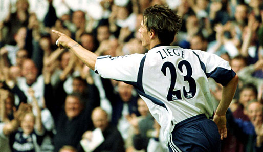 Es folgten drei Jahre in London bei Tottenham Hotspur, wo er insgesamt 47 Partien absolvierte und sieben Treffer erzielte
