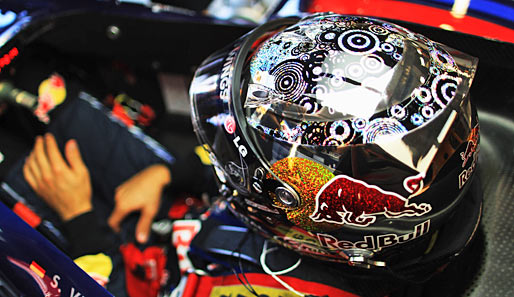 Sebastian Vettel hatte ein ganz besonderes Helmdesign dabei, das im Dunklen leuchtete. Es brachte Glück - Bestzeit