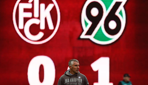 Mirko Slomka sitzt fest im Sattel bei Hannover. 96 auf der Brust und die Führung im Rücken, ihm ging es wahrlich schon schlechter