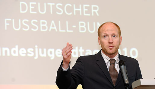 Sportdirektor Matthias Sammer war einer der Redner beim DFB-Bundesjugendtag 2010 in Frankfurt