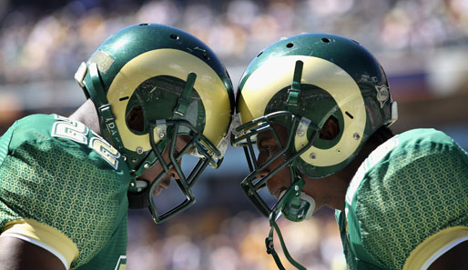 Kopf an Kopf! Elijah-Blu Smith und Ivory Herd von den Colorado State Rams machen sich heiß für's College-Football-Spiel