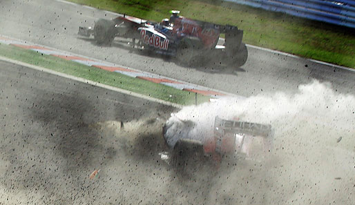 Liuzzi konnte gar nichts für den Unfall. Massa hatte auf der Wiese nicht bremsen können und traf den Italiener