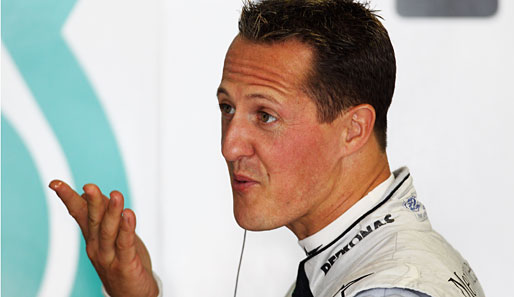 Michael Schumacher hatte wesentlich bessere Laune. Er kam in seinem Mercedes im Training gut zurecht und wurde Achter