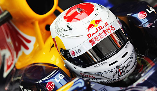 Unschlagbar war aber Sebastian Vettel. Wieder mal mit neuem Helm ausgestattet, fuhr er der Konkurrenz im Red Bull um die Ohren
