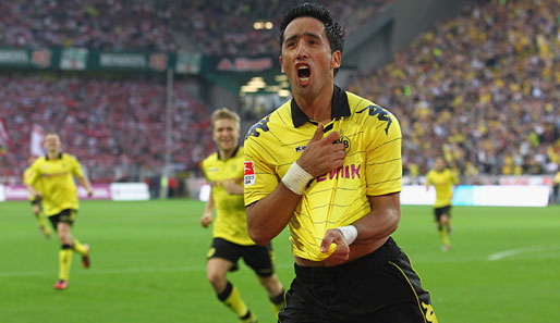 Borussia Dortmund dagegen konnte jubeln. Lucas Barrios ebnete mit seinem Treffer zum 1:0 den Sieg für den BVB im eigenen Stadion