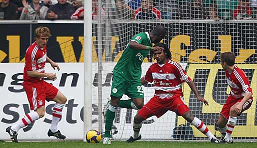 Grafite schoss im Jahr 2009 das Tor des Jahres, als er die komplette Bayern-Hintermannschaft narrte