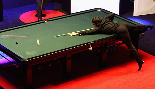 Ronny O'Sullivan feierte den Sieg beim inaugural Power Snooker Turnier in London. Im Finale bezwang er Ding Junhui mit 572-258