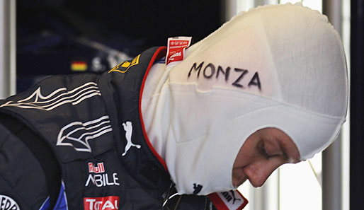 Glücksbringer für Vettel. Sein Physiotherapeut hat ihm Monza auf die Balaclava geschrieben, vielleicht in Anlehnung an seinen ersten GP-Sieg 2008