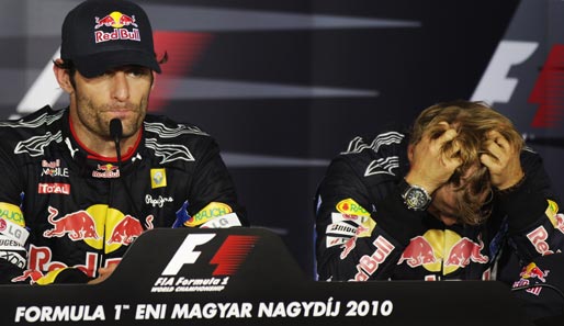 Ungarn: Vettel liegt hinter Teamkollege Webber, verpennt aber den Restart und lässt zu viel Platz. Zu viel. Er bekommt eine Durchfahrtsstrafe und fällt auf Rang drei zurück. Bitter!