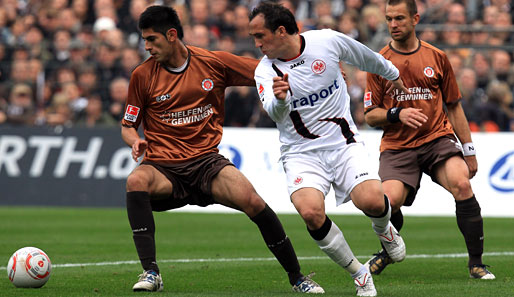 Carlos Zambrano (l.), 21, seit 2010 beim FC St. Pauli