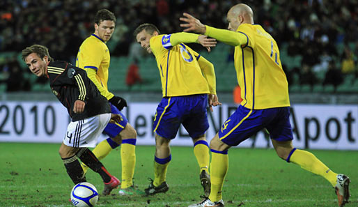 Beim letzten Länderspiel in Schweden brachte Löw gleich vier Debütanten. Dortmunds Mario Götze (18) ist der jüngste seit Uwe Seeler