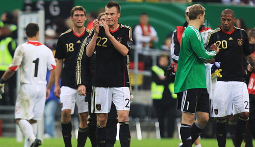 Am 13. Mai spielte Deutschland gegen Malta und gewann 3:0. Neben Reinartz (Nr. 18) und Großkreutz (22) debütierten auch Aogo und Hummels