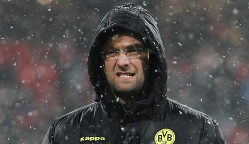 1. FC Nürnberg - Borussia Dortmund 0:2: Unangenehmes Wetter in Nürnberg: Dortmund-Coach Jürgen Klopp musste sämtliche Register der Winterbekleidung ziehen