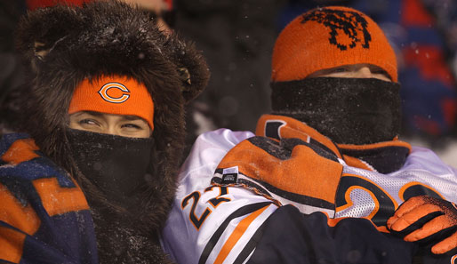 Die Fans der Chicago Bears sind durch Kälte zu Ninjas mutiert. Das Frieren hat sich nicht mal gelohnt: Die Bears verloren gegen die New England Patriots mit 7:36