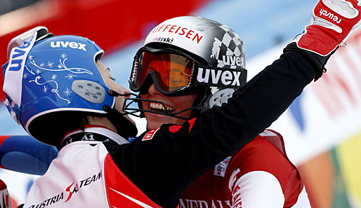 In der Kombination aus Abfahrt und Slalom landete nur die Österreicherin Kathrin Zettel (l.) vor Gut. Maria Riesch wurde Vierte.