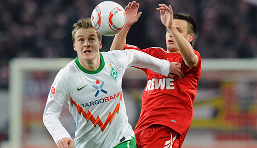 Felix Kroos, der Bruder von Toni Kroos, stand für Werder in der Startelf. Hier im Zweikampf mit Kölns Slawomir Peszko