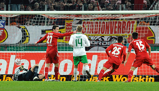 Das 2:0 für Köln in der 33. Minute: Adam Matuszczyk (M.) drückte den Ball über die Linie