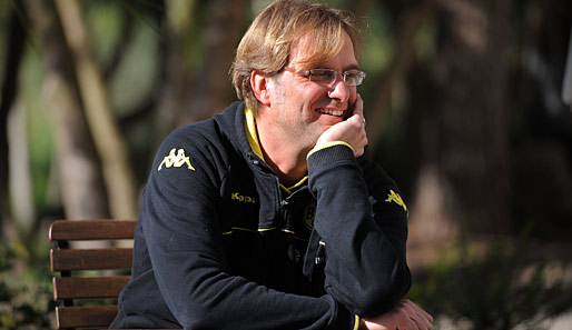 Noch eine Schippe mehr verdient Jürgen Klopp (43). Seit 2008 trainiert er Dortmund - und sahnt pro Monat 175.000 Euro ab