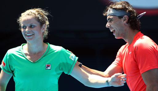 Tennisstars wie Rafael Nadal und Kim Clijsters (l.) spielten einen Tag vor Beginn der Australian Open in einem Benefizmatch rund 1,5 Mio. Australische Dollar ein