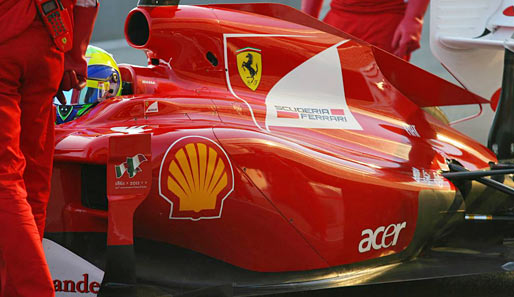 Die Seitenansicht des Ferrari im Detail. Markant ist die zusätzliche kleine Finne an der Motorabdeckung