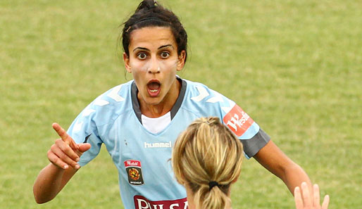 Leena Khamis hat im W-League-Match ihres Sydney FC gegen Melbourne Victory ein Tor erzielt. Und scheint davon selbst ein wenig überrascht zu sein