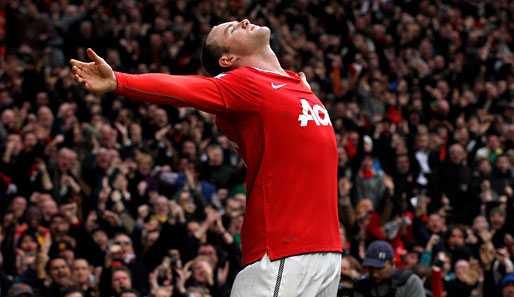 Der Augenblick der Ekstase: Rooney saugt regelrecht die Emotionen im Old Trafford in sich auf