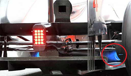 McLaren wechselt zwischen zwei Versionen. Hier tritt der Auspuff direkt nach hinten aus. Es gibt keine Öffnung im Chassis. Von der anderen Variante gibt es noch keine Bilder