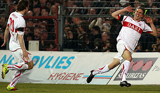 Hab ich das nicht toll gemacht? Sven Schipplock (r.) feiert seinen späten Siegtreffer gegen den FC St. Pauli