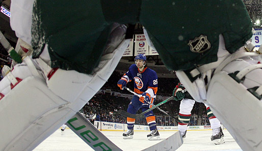 NHL: Minnesotas Goalie Niklas Backstrom hat Matt Moulson von den New York Islanders schon im Visier