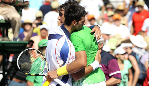 4. April 2011, Miami: Djokovic fährt seinen vierten Turniersieg des Jahres mit einem hauchdünnen Sieg gegen Rafael Nadal ein