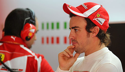 Auch für Fernando Alonso lief der Tag nicht nach Plan. Er musste wegen eines Hydraulikdefekts an seinem Ferrari eine Zeit lang zusehen