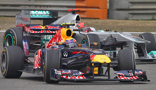 Michael Schumacher und Nico Rosberg machten eher Jagd auf Red Bull. Zumindest Mark Webber ließen beide hinter sich