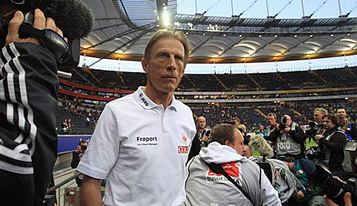 Vor dem Spiel stand er mal wieder im Mittelpunkt: Christoph Daum gab sein Heim-Debüt als Eintracht-Coach