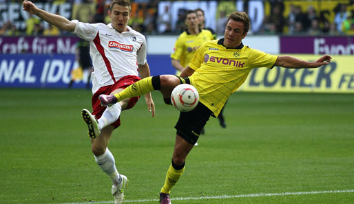 Den Auftakt besorgte mal wieder das BVB-Juwel: Youngster Mario Götze (r.) brachte Dortmund mit seinem Tor zum 1-0 auf die Siegerstraße