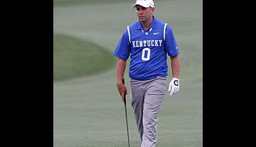 Mit unlauteren Mitteln hat dieses Outfit zwar nichts zu tun, ungewöhnlich ist es auf einem Golfplatz trotzdem: Josh Teater unterstützt in Houston seine Kentucky Wildcats