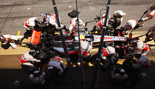 Was auf der Strecke nicht gelang, schaffte McLaren auch in der Box nicht: Lewis Hamilton kam nicht an Sebastian Vettel vorbei