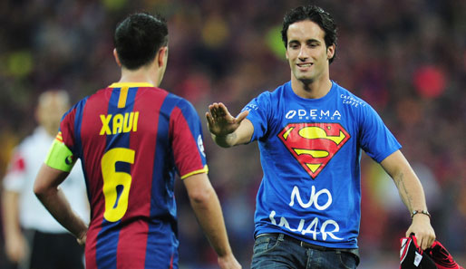 Superman trifft Superman-Flitzer: Mit einem Xavi braucht der FC Barcelona aber eigentlich gar keine übermenschlichen Kräfte mehr