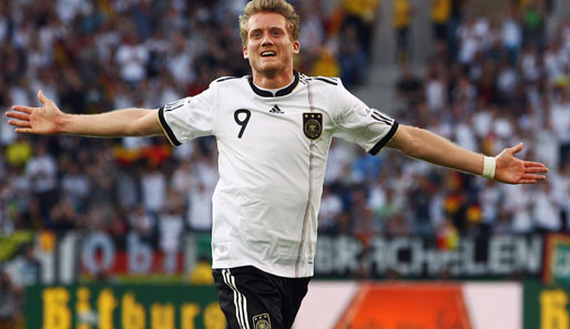 Deutschland - Uruguay 2:1: Premiere für Andre Schürrle. In seinem dritten Spiel im DFB-Dress erzielte der künftige Leverkusener sein erstes Tor
