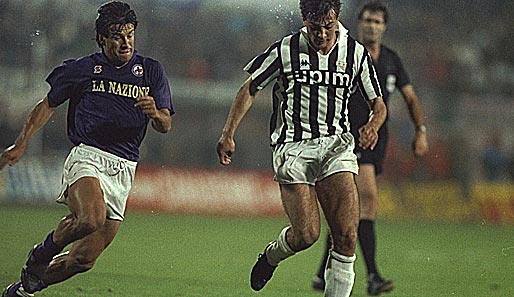 Die Italien-Festspiele im UEFA-Cup hatte Juventus Turin im Jahr 1990 mit einem Sieg gegen den AC Florenz eingeleitet. Pierluigi Casiraghi (r.) markierte im Hinspiel das 2:1